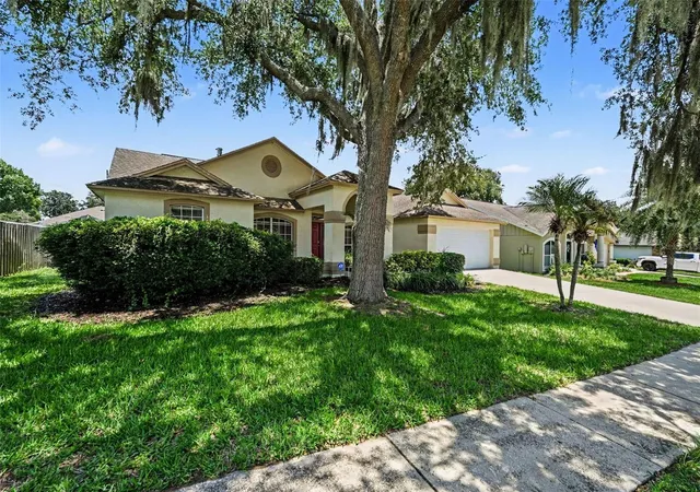 3rd image of 2909 Starmount Dr, Valrico, FL 33596 | MLS# TB8519994