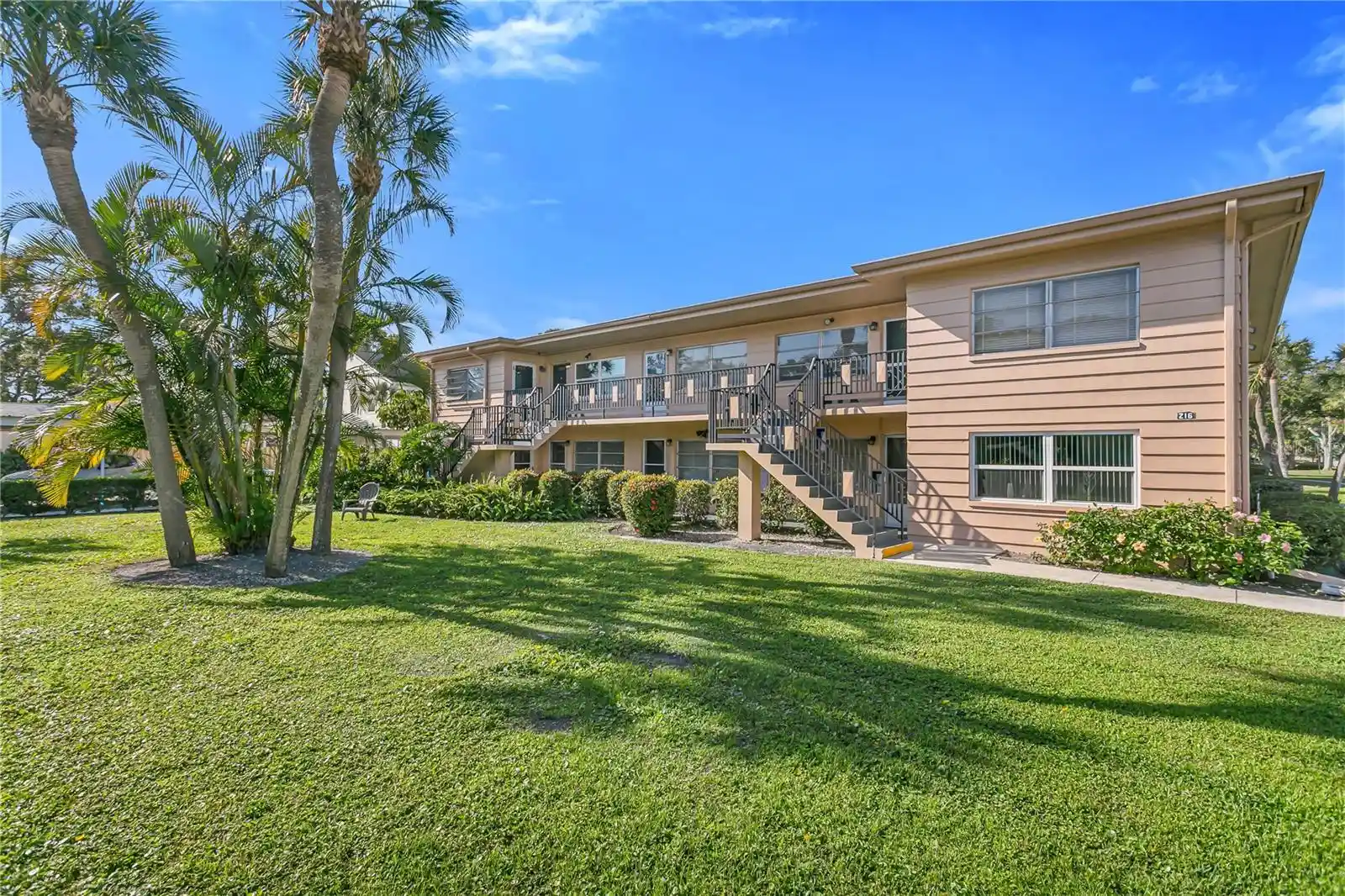 Listing Photo 2 - Condo for sale in 216 36Th Ave N located at 216 36Th Ave N, Saint Petersburg, FL 33704 - Unit #202B