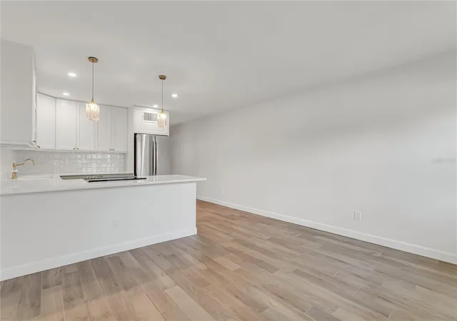 Listing Photo 4 - Condo for sale in building located at 216 36Th Ave N, Saint Petersburg, FL 33704 - Unit #202B
