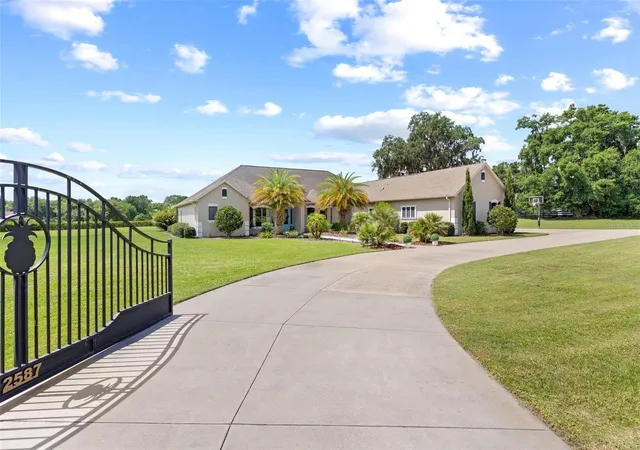 2nd image of 2587 Ne 108th Ln, Oxford, FL 34484 | MLS# G5113909