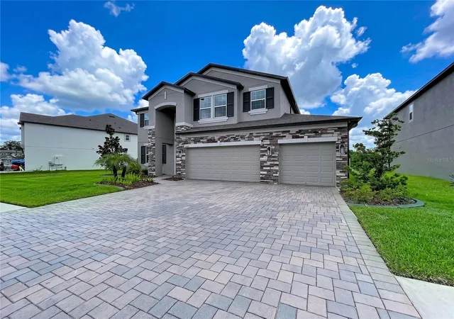 3rd image of 12093 Nouveau Ave, Spring Hill, FL 34610 | MLS# W7886798