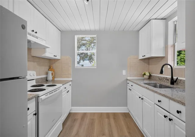Photo 3 of Single family home for sale at 2947 Gillespie Ave, Sarasota, FL 34234 | MLS# TB8520023 | Listing updated on 2026-10-08