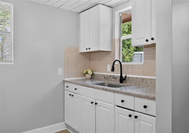Photo 3 of Single family home for sale at 2947 Gillespie Ave, Sarasota, FL 34234 | MLS# TB8520023 | Listing updated on 2026-10-08