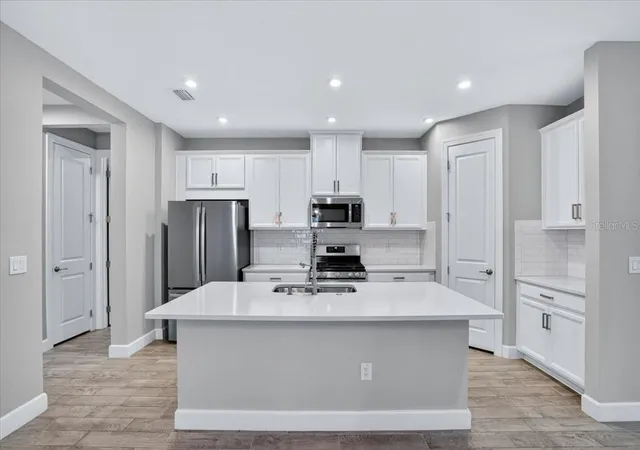 Photo 4 of Single family home for sale at 4642 Crestpoint Way, Palmetto, FL 34221 | MLS# TB8520028 | Listing updated on 2026-09-29