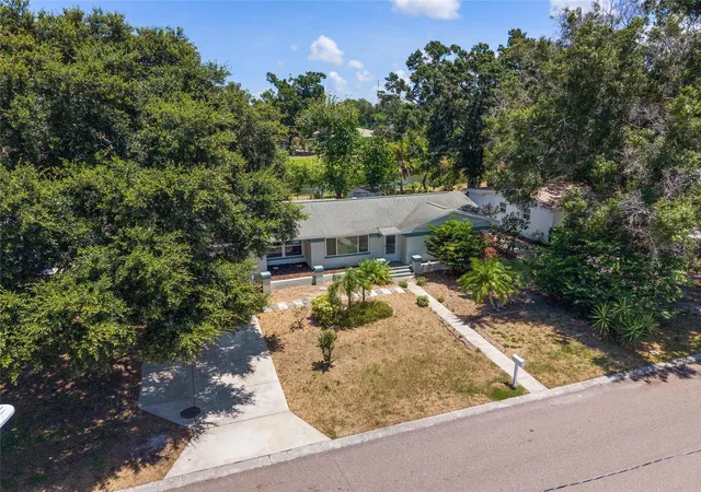 3rd image of 1428 Pinebrook Dr, Clearwater, FL 33755 | MLS# TB8520036
