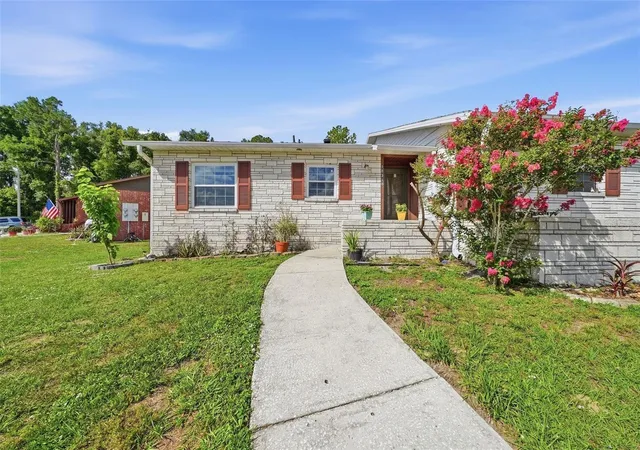 2nd image of 10310 Blue Field Ct, Thonotosassa, FL 33592 | MLS# TB8520044