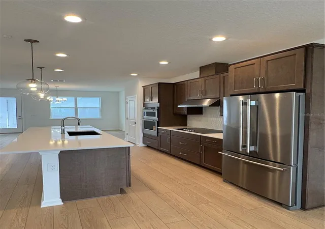 3rd image of 1868 Crowncrest Drs, Apopka, FL 32703 | MLS# O6417536