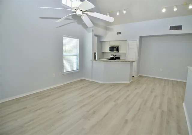 Photo 3 of Townhouse for sale at 5621 Bidwell Pkwy #202, Sarasota, FL 34233 | MLS# A4697287 | Listing updated on 2026-09-08