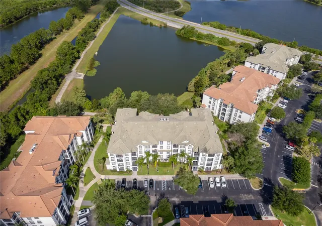 Listing Photo 1 - Condo for sale in building located at 4102 Breakview Dr, Orlando, FL 32819 - Unit #40203