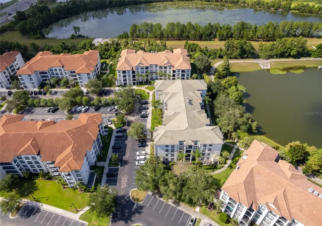 Listing Photo 5 - Condo for sale in building located at 4102 Breakview Dr, Orlando, FL 32819 - Unit #40203