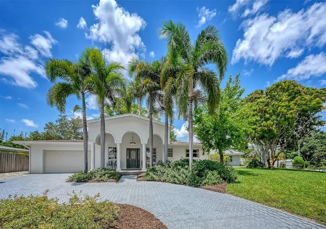 Photo 1 of Single family home for sale at 2465 Foster Ln, Sarasota, FL 34239 | MLS# A4697288 | Listing updated on 2026-08-16