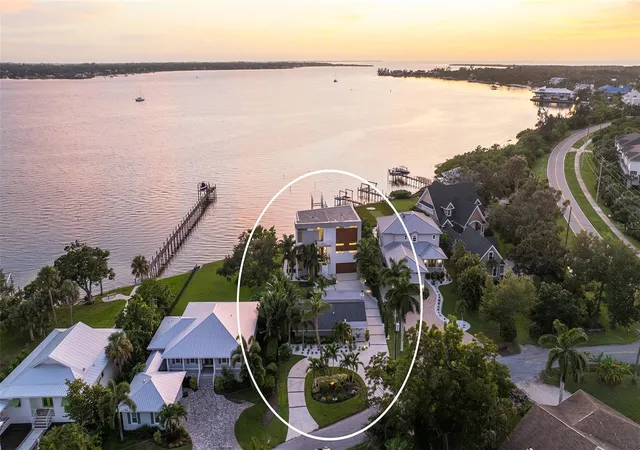5th image of 907 35Th Avenue Dr W, Palmetto, FL 34221 | MLS# A4697289