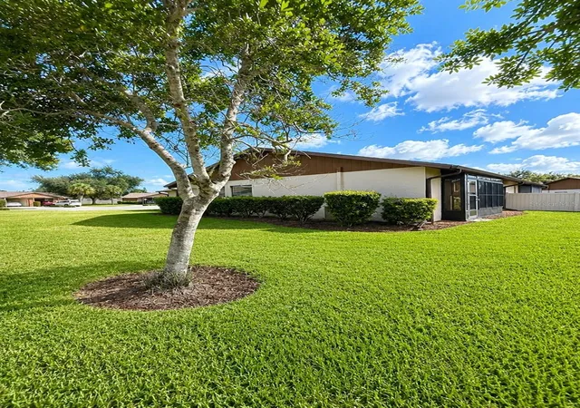 Homes for sale in NOKOMIS, FL | 1705 Curry Trl, NOKOMIS, FL 34275