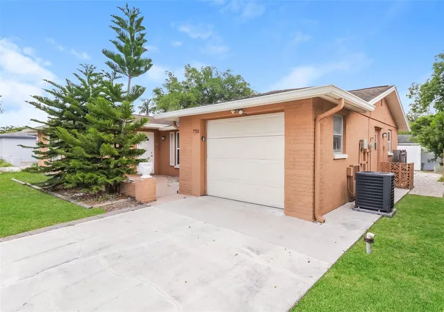 Photo 2 of Single family home for sale at 7710 Venice Dr, Port Richey, FL 34668 | MLS# O6417551 | Listing updated on 2026-09-17