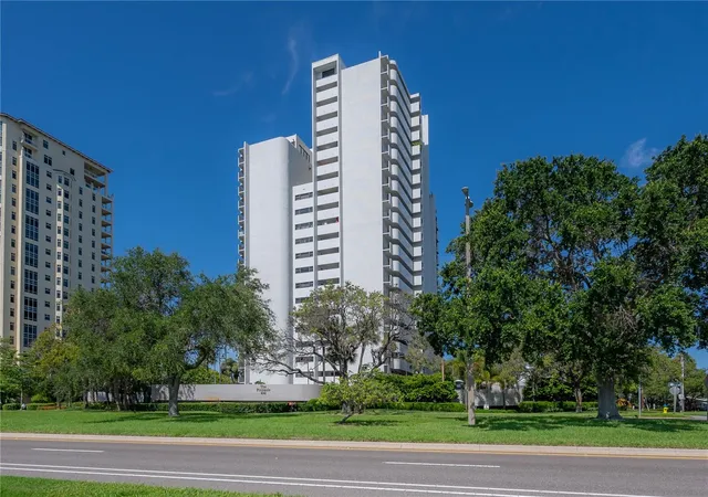 1st image of The Pinnacle, Tampa, FL 33611