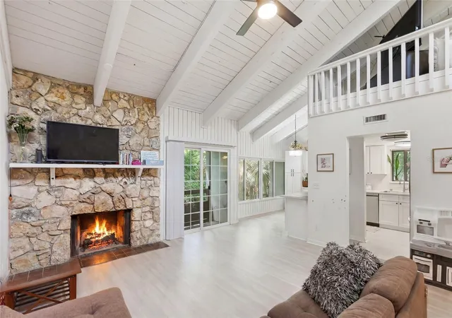4th image of 200 Fairway Dr, LONGWOOD, FL 32779