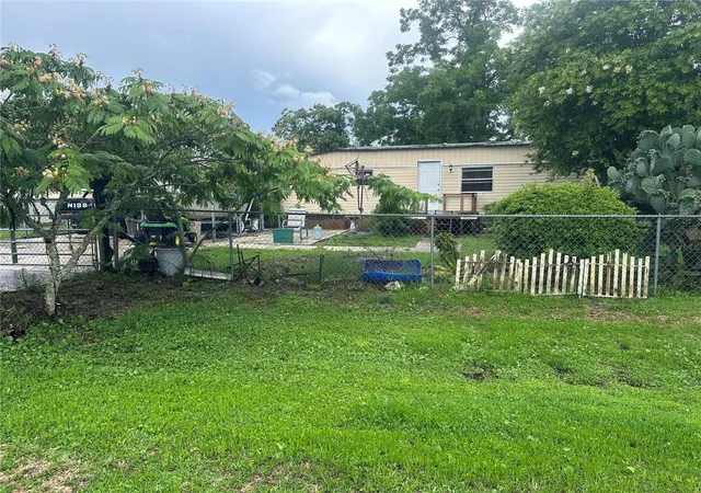 2nd image of 17921 Ne 136th Ave, Waldo, FL 32694 | MLS# OM726800