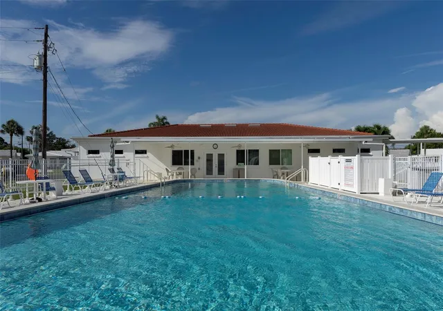 41st image of 4034 Mainlands Blvd N, Pinellas Park, FL 33782 | MLS# TB8520075