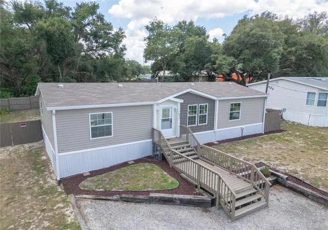 1st image of 242 Skyline Dr, Lady Lake, FL 32159 | MLS# R4911480