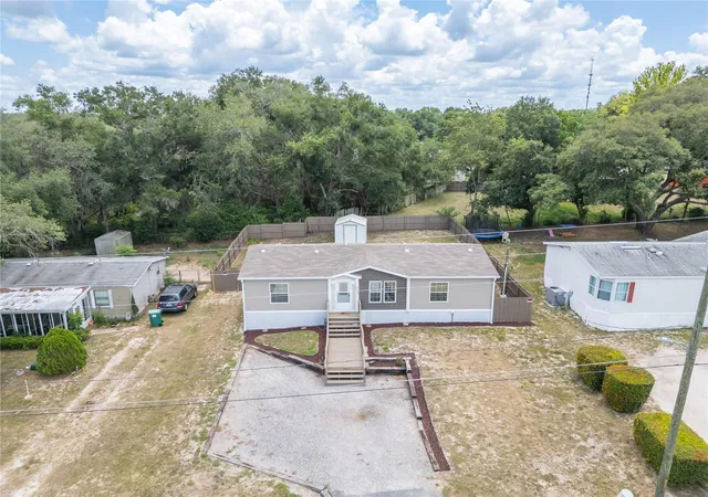 2nd image of 242 Skyline Dr, Lady Lake, FL 32159 | MLS# R4911480