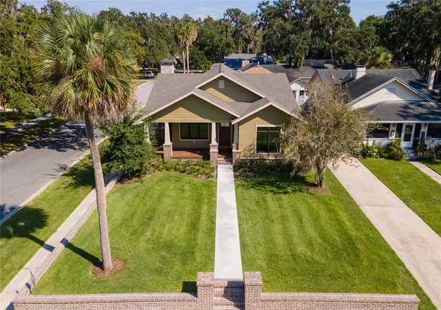 1st image of 1000 S 9th St, Leesburg, FL 34748 | MLS# G5113924