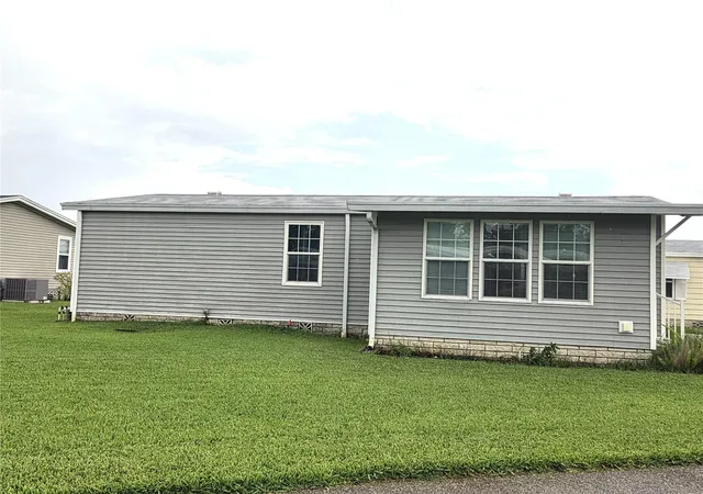 Photo 2 of Manufactured home for sale at 332 Victoria Dr, Haines City, FL 33844 | MLS# P4939074 | Listing updated on 2026-08-09
