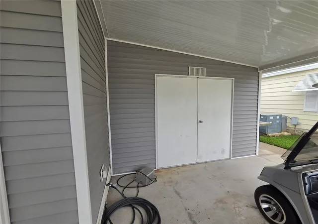 Photo 3 of Manufactured home for sale at 332 Victoria Dr, Haines City, FL 33844 | MLS# P4939074 | Listing updated on 2026-08-09