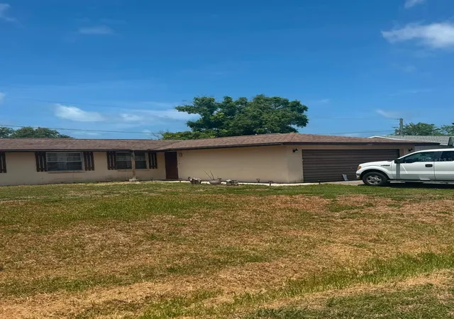 Photo 3 of Sale Pending at 4224 Mercury Rd, Venice, FL 34293 | MLS# A4697304 | Listing updated on 2026-08-19