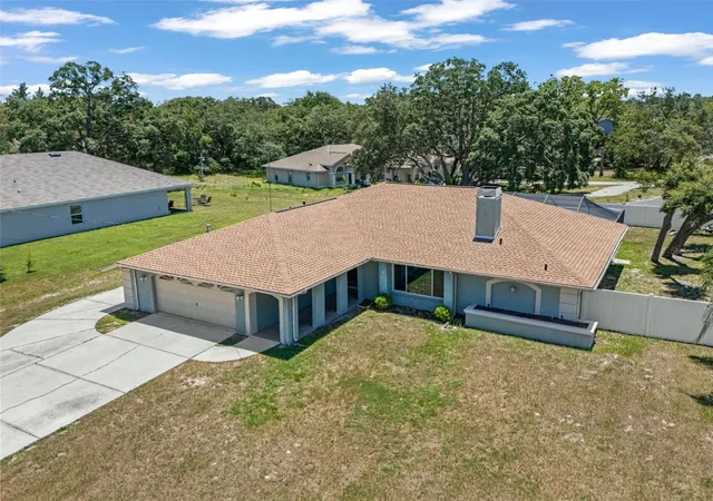 Photo 1 of Single family home for sale at 7376 Skylark Dr, Spring Hill, FL 34606 | MLS# W7886807 | Listing updated on 2026-10-01