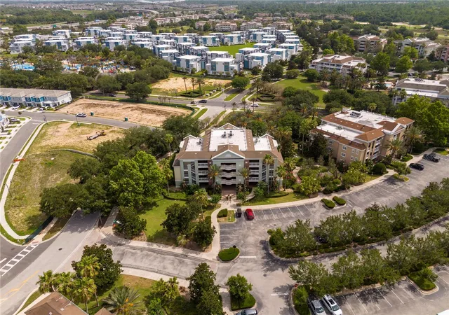 Photo 4 of Condo for sale at 7659 Whisper Way #304, Reunion, FL 34747 | MLS# O6417591 | Listing updated on 2026-06-23