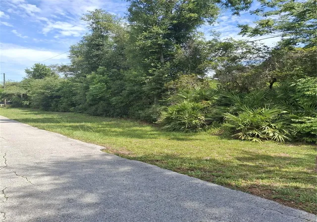 2nd image of 885 E Lehigh Dr, Deltona, FL 32738 | MLS# V4949703
