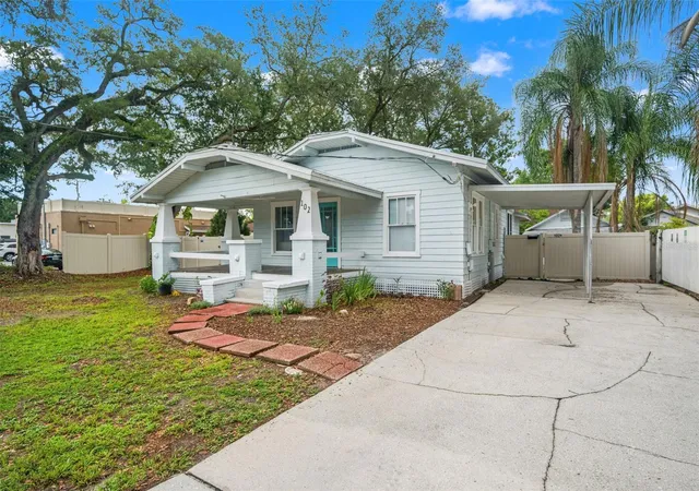 Photo 2 of Single family home for sale at 102 W North St, Tampa, FL 33604 | MLS# TB8520111 | Listing updated on 2026-08-22