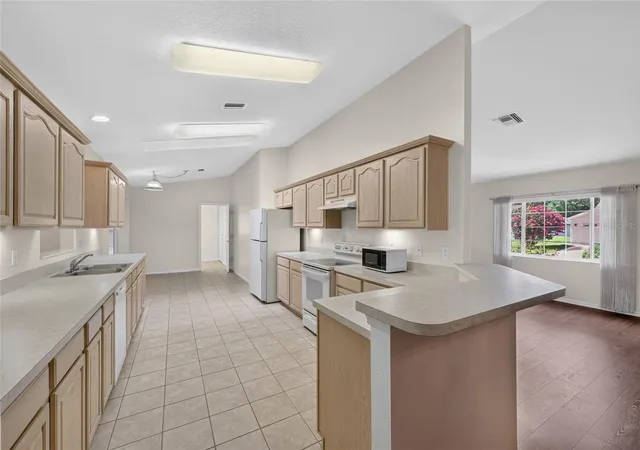 5th image of 11268 Sw 139Th Pl, Dunnellon, FL 34432 | MLS# OM726809