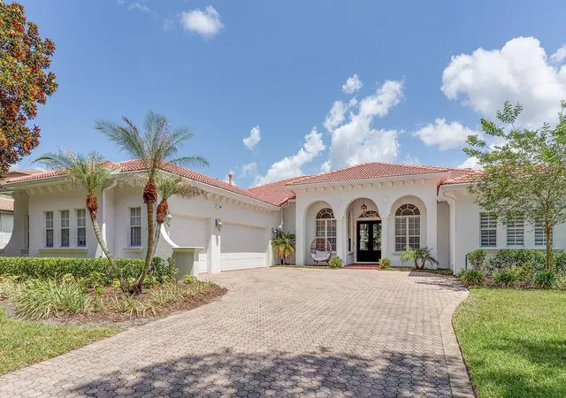Photo 2 of Single family home for sale at 11027 Hawkshead Ct, Windermere, FL 34786 | MLS# O6417606 | Listing updated on 2026-09-05