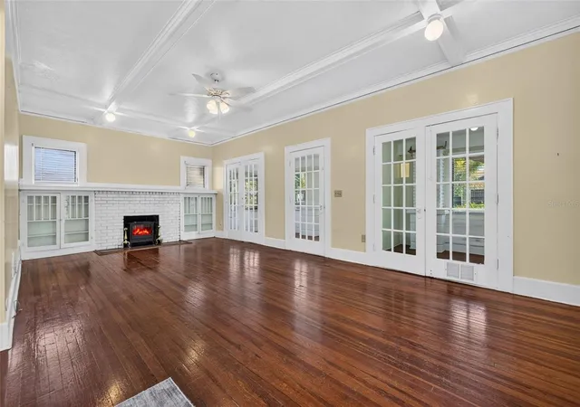 Photo 3 of Single family home for sale at 2800 2nd Avenue N, St Petersburg, FL 33713 | MLS# TB8520122 | Listing updated on 2026-10-09