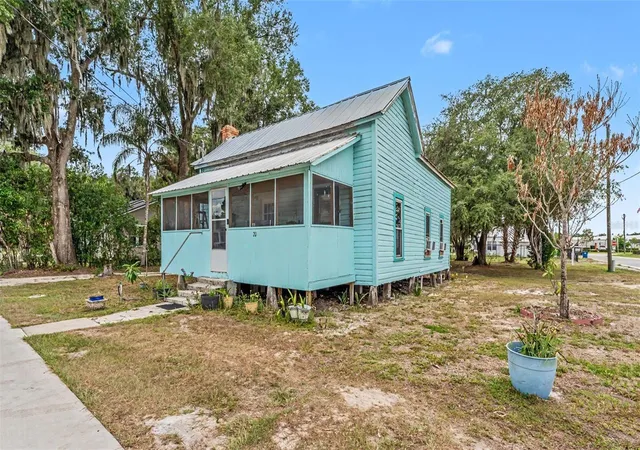Homes for sale in Fort Meade, FL | 20 S Lanier Ave, Fort Meade, FL 33841 | MLS# TB8520135