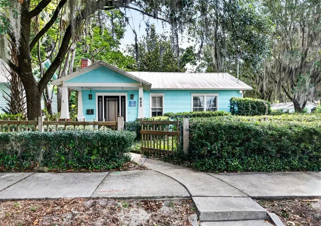 Photo 2 of Single family home for sale at 433 Se 7th Street, Gainesville, FL 32601 | MLS# GC541271 | Listing updated on 2026-08-15