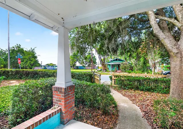 Photo 4 of Single family home for sale at 433 SE 7th Street, Gainesville, FL 32601 | MLS# GC541271 | Listing updated on 2026-08-15
