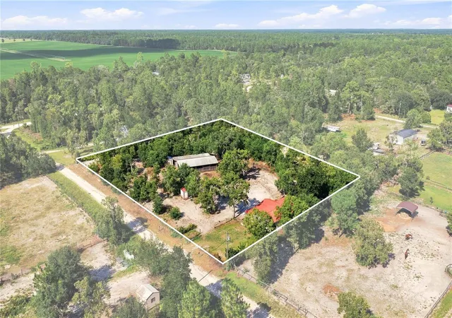 Photo 2 of Manufactured home for sale at 2251 Se 136th Ave, Morriston, FL 32668 | MLS# OM726818 | Listing updated on 2026-10-02