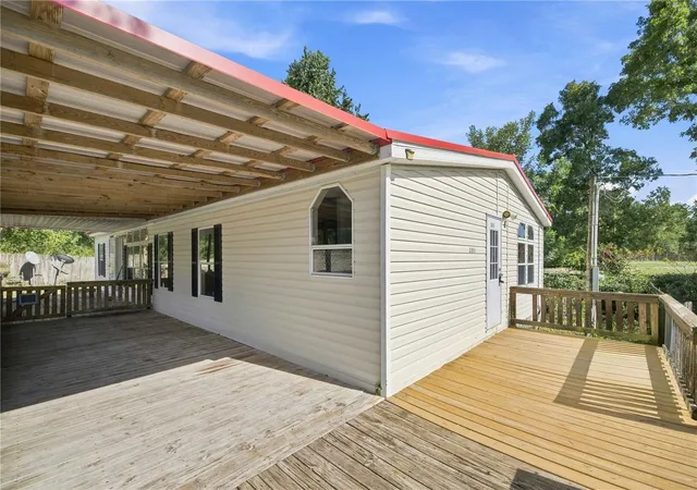 Photo 4 of Manufactured home for sale at 2251 Se 136Th Ave, Morriston, FL 32668 | MLS# OM726818 | Listing updated on 2026-10-02