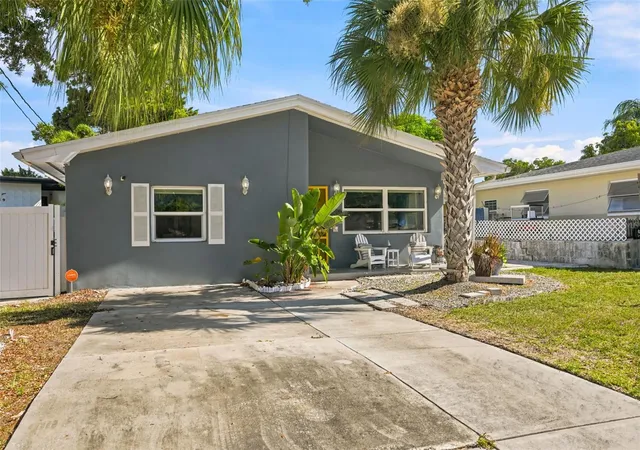 2nd image of 1257 Franklin St, Clearwater, FL 33756 | MLS# TB8520149