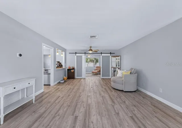 4th image of 2159 Greenbriar Blvd, Clearwater, FL 33763 | MLS# TB8520152