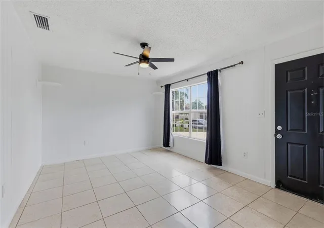 Homes for sale in Apopka, FL | 208 Avalone Dr, Apopka, FL 32703 | MLS# O6417650