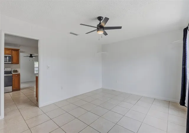 Homes for sale in Apopka, FL | 208 Avalone Dr, Apopka, FL 32703 | MLS# O6417650