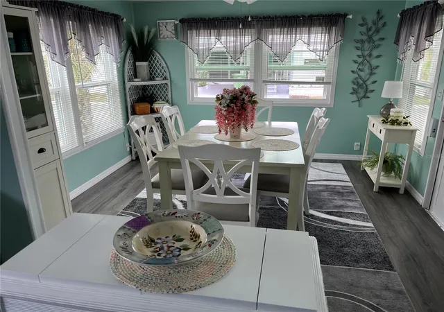 3rd image of 1413 24Th Ave W, Bradenton, FL 34205 | MLS# A4697332