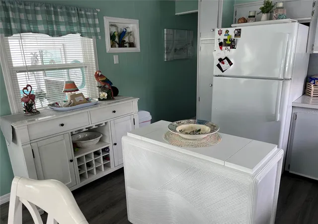 5th image of 1413 24Th Ave W, Bradenton, FL 34205 | MLS# A4697332