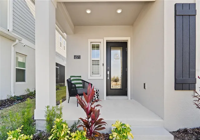 Photo 2 of Single family home for sale at 6571 Eastwood Cross Dr, Orlando, FL 32829 | MLS# O6417666 | Listing updated on 2026-06-24