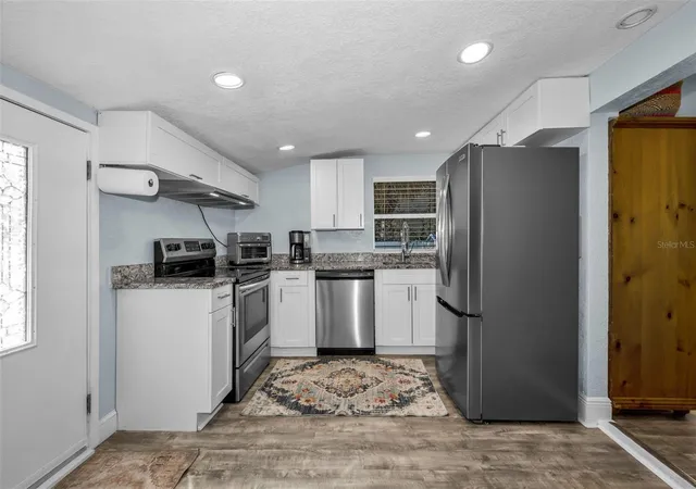 3rd image of 504 70Th Ave, St Pete Beach, FL 33706 | MLS# TB8520166