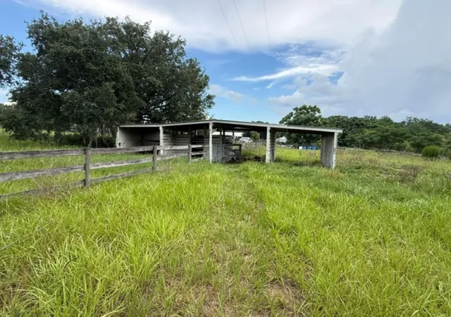 Photo 3 of Sale Pending at 5890 Se 145th Street, Summerfield, FL 34491 | MLS# OM726826 | Listing updated on 2026-09-05