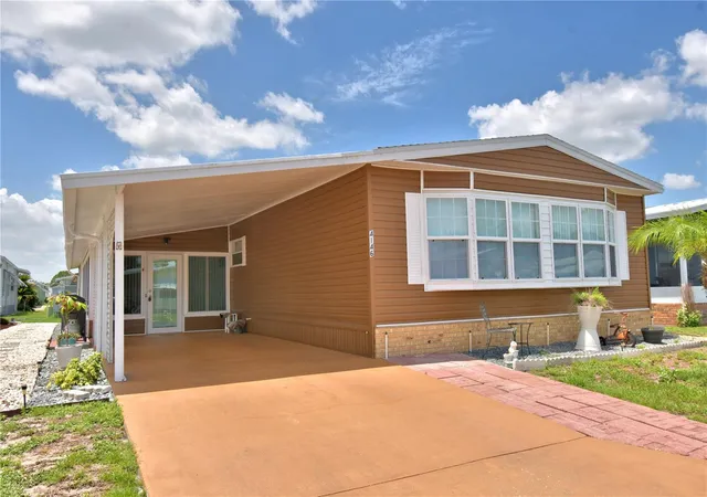 Photo 3 of Manufactured home for sale at 4146 Sprucewood St, Winter Haven, FL 33880 | MLS# P4939076 | Listing updated on 2026-06-21